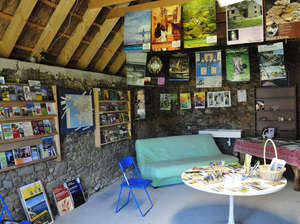 le centre de documentation de Kerguan intérieur